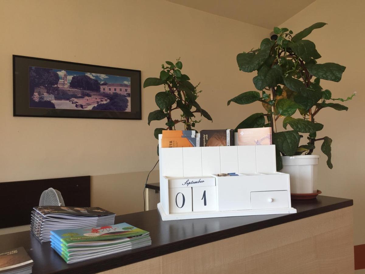 City Hotel Agoston 佩奇 外观 照片