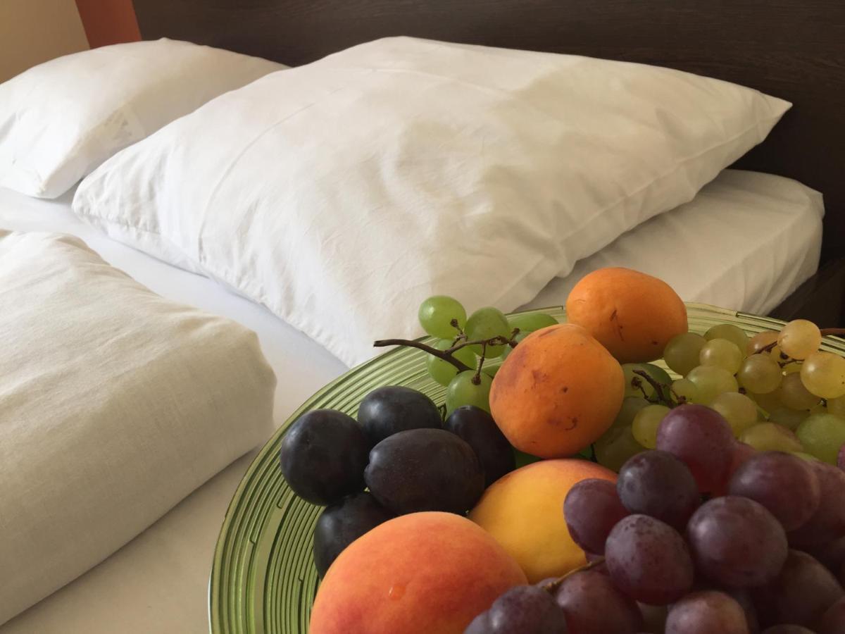 City Hotel Agoston 佩奇 外观 照片