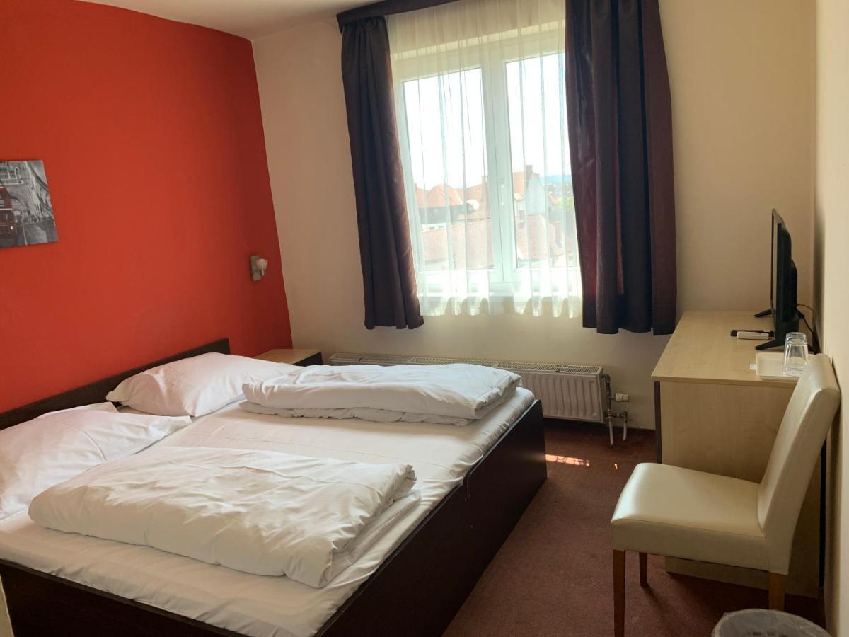 City Hotel Agoston 佩奇 外观 照片