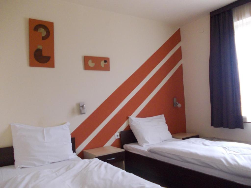 City Hotel Agoston 佩奇 外观 照片